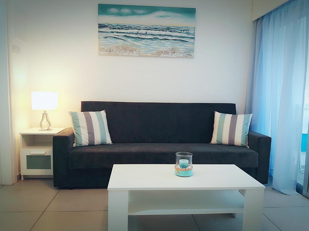 Billis Beach Apartment Limassol Exterior photo